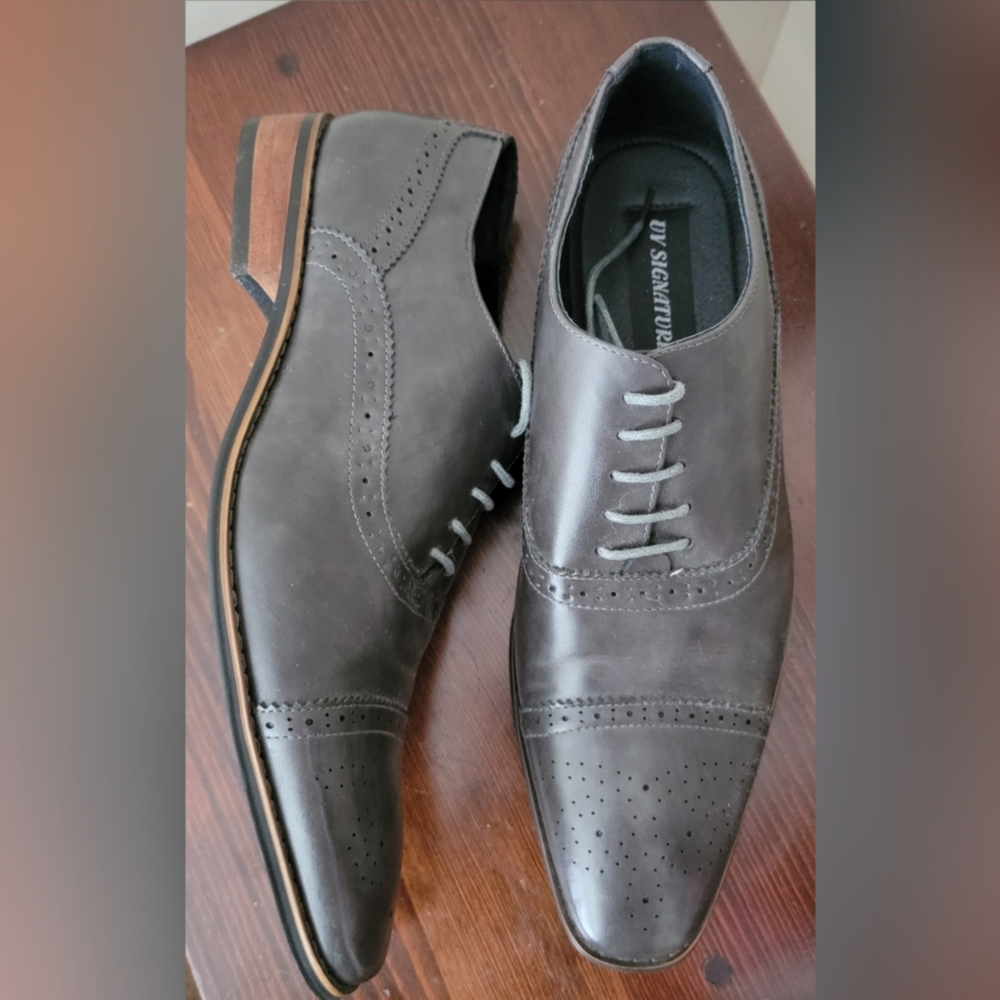 UV Signature Men's Gray Dress Shoe Size 11